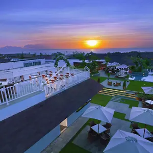 Отель Favehotel Kuta Kartika Plaza, Кута