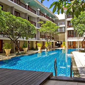 Hotel The Rani &