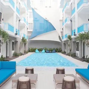 Отель Bloo Bali, Кута