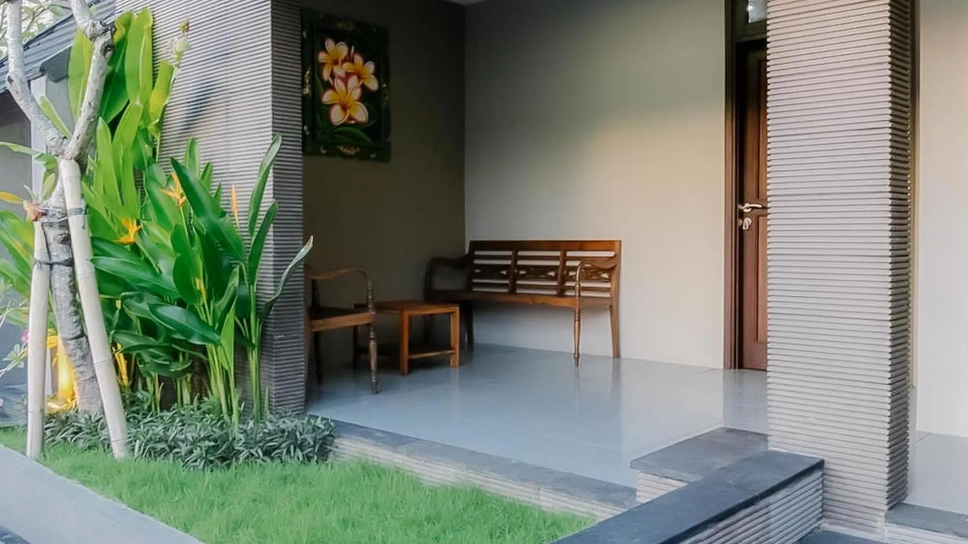The Lavana Arimanu Kuta Kuta  Hotel